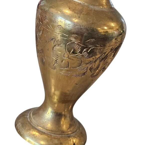Vintage Brass Bud Vase Etched‎ Flowers India 8 Inches Patina Gold Metal Decor - Picture 2 of 10